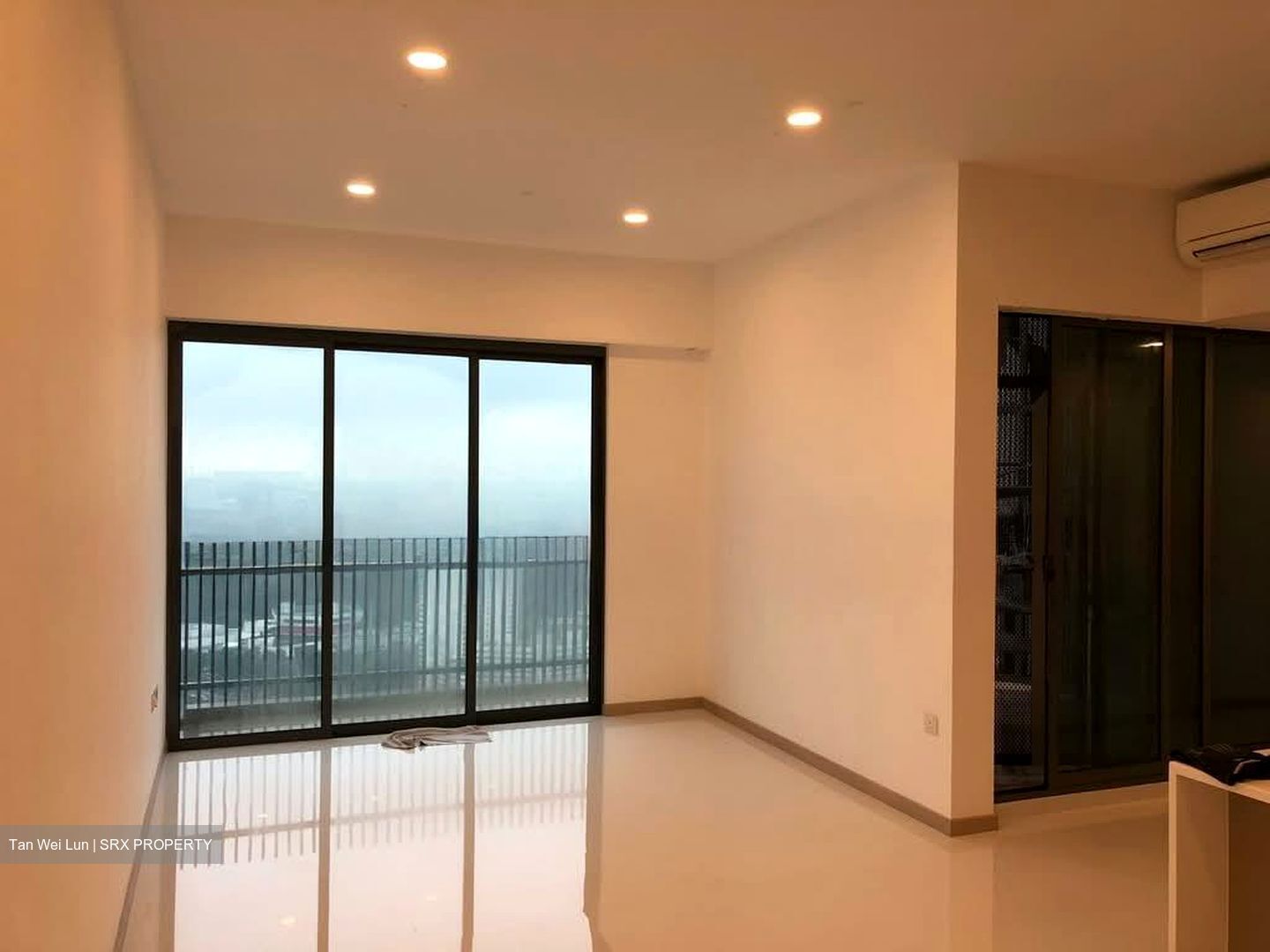 J Gateway (D22), Condominium #555851171